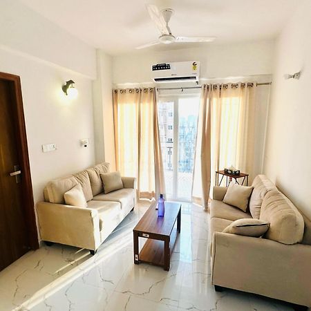 Cozy And Comfort Stay In Greater Noida Exterior foto